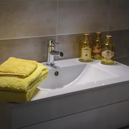 Holiday home Chez Jean - Vue Directe Cite, Cite A 200M, Clim, Parking Public Gratuit A 200M, Wifi - Direct View Cite, 200M To Cite, Aircon, Free Public Car Park 200M, Wifi